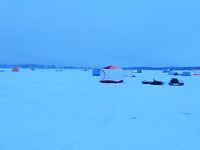 Первый лёд и пустые лунки