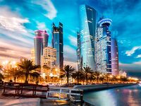 Береговая рыбалка в Дохе: жара, камни и коты на Корнише