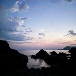 Классные места на черном море в Крыму куда можно добраться на лодке.