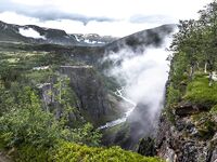Лосось под рев фьорда и форельдорадо у водопада Vøringsfossen