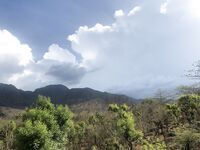 Пемутеран без дождя и тучи над горой