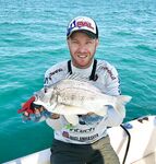 Дубай донная рыбалка и немного кастинга