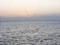 Пара кадров с Родоса: берег и ясная вода