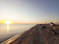 Казачий берег, пеленгас и вечерний Азов