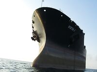 Фуджейра, декабрь 2011: добавил снимки, море ровное