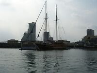 Фуджейра, декабрь 2011: добавил снимки, море ровное