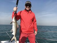 Дубайская рыбалка с новичками, донка и первый кастинг