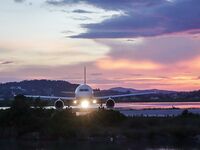 Греция, дамба у аэропорта: хлеб, улитки и Orka 1.5"