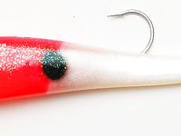 Норвегия, любимый пилькер для морской рыбалки остаётся фаворитом «розовый» тоже в деле