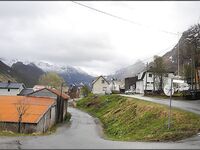 Сенья, Gryllefjord в Норвегии: шторм, пирс, ящики трески и сорванный палтус