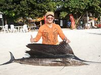 Ко Липе: парусник у Ко Аданг и ужин в Family BBQ