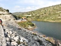 Кипр: ходовой берег, вэки и несколько бассов у кромки