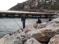 Анталия: шторм, разобранные пирсы и ракушка вместо железа