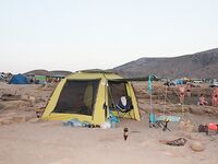 Меганом с палатками: чистая вода, рыба с гавайкой, донка на краба и слабый сарган