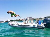 Севастополь дал хорошую ставриду и луфаря а сходы начались уже у самого борта