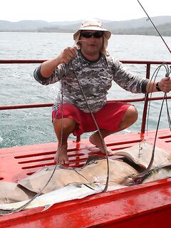 Паттайя, пирс Бали Хай: скаты 6-7 кг на джиг, кайф потянуть вдвоём