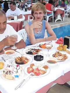 Анталия штиль до ужина, к 20:30 прибой стеной — три метра