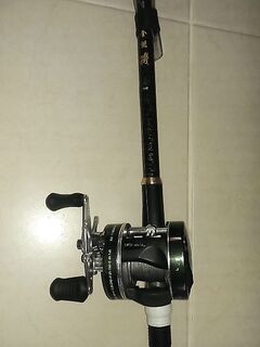 Анталия пляж пустой по большой воде - смельчаков единицы