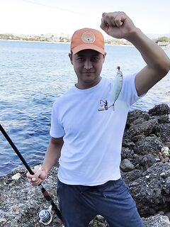 Алания, поиск магазина: крупные крючки не зашли, первая рыбка мимо губ