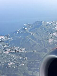 Птичий взгляд на Судак и Новый Свет: дуга гор северо-запада и узкая кромка моря