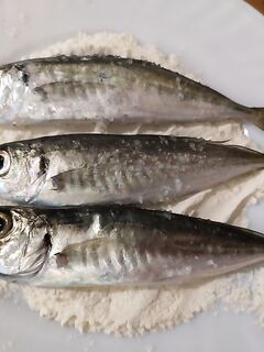 Жарка без хлопот: масло, мука, сковорода — и рыба получается очень вкусно