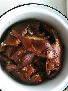 Инкерман и копчение: собака-курц на хвосте и карась как полезная рыба