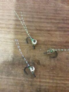 Минимальный свис и поводки для саргана: флюр 15 см после пилькера, тройники и мушки