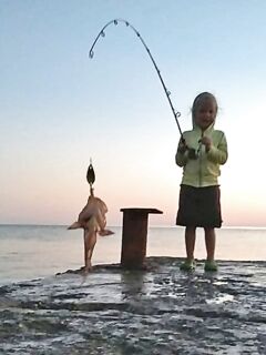 С днём рыбака, коллеги: пусть у каждого живёт свой маленький рокфишер внутри