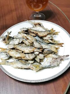 Абхазия, Цандрипш: штиль и жара, ноль ночью, рассветный луфарь устроил праздник