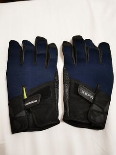 Перчатки Shimano с «титаном»: сидят отлично, но тепла мало — второй раз не возьму