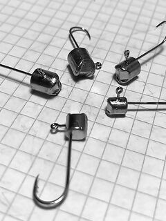 Колебалки «Свои снасти»: по игре попадают в тему, сделаны аккуратно