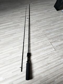 Новая знакомая у моря: короткая пауза в рыбалке и фото