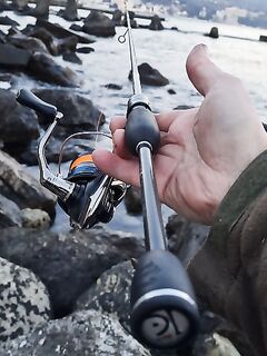 Ялта — ранняя разведка по холодной воде: штиль, солнце и полный ноль на микроджиг