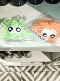 Новороссийск, длинный мол: ветер 10 м/с, бомбарда 3 г сносит — тест дешёвых резинок