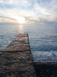 Чёрное море: шторм стих, берег успокоился — время вернуться к рыбалке