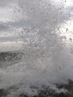 Морская рыбалка в Ялте: шторм, упрямая бомбарда и сарган на волне