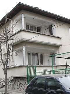 Царево — жильё у тёщи: 70 км южнее Бургаса, душ и горячая вода