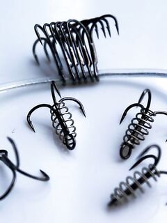 Пружинки на оснастке: хлеб и тесто держатся дольше — проверю на ближайшей рыбалке