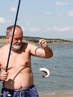 Болгария, Порой скучноват: «килёк ловить? ну их» — смена плана