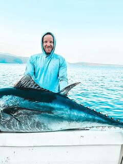 Тунец и Измир: морская рыбалка в Эгейском море летом, трофеи до 220 см и 171 кг