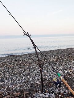 За минуту до рассвета: море спокойное — отличное окно