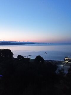 Пицунда, Морвокзал: два горбылька, 15 карасиков и «дракончик» с первого заброса