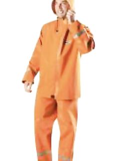 Экипировка под дождь и брызги: плащ выручал, но для моря лучше костюм