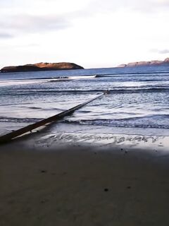 Териберка, пляж и «обнажившаяся труба»: читатели сообщают — похоже, канализация