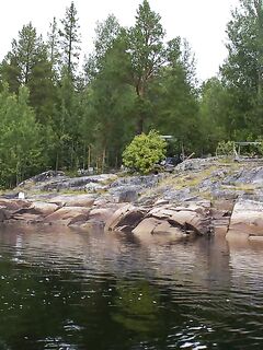 Осечкова 3 — палаточный быт и табличка поляны