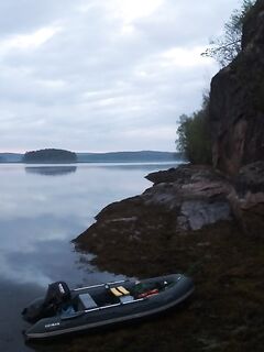 Чкаловский без людей, белухи, родник на Оленьем и белые ночи: север за душу