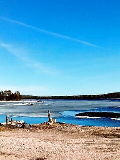 Пулонга, площадка у корабля и деревянного причала — потравить душу кадрами