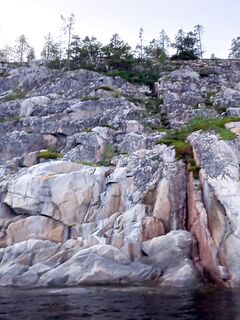 Нижняя Пулонга 10–17 августа: семья, белухи у лодки, самодур+пилькер и морозилка 40 л