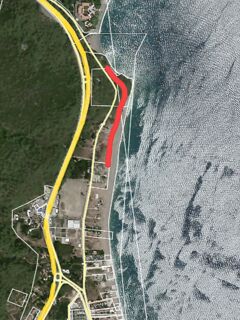 Дикий пляж между Гейнюком и Кемером, хищник на рассвете