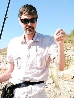 Первый басс и инспектор на берегу